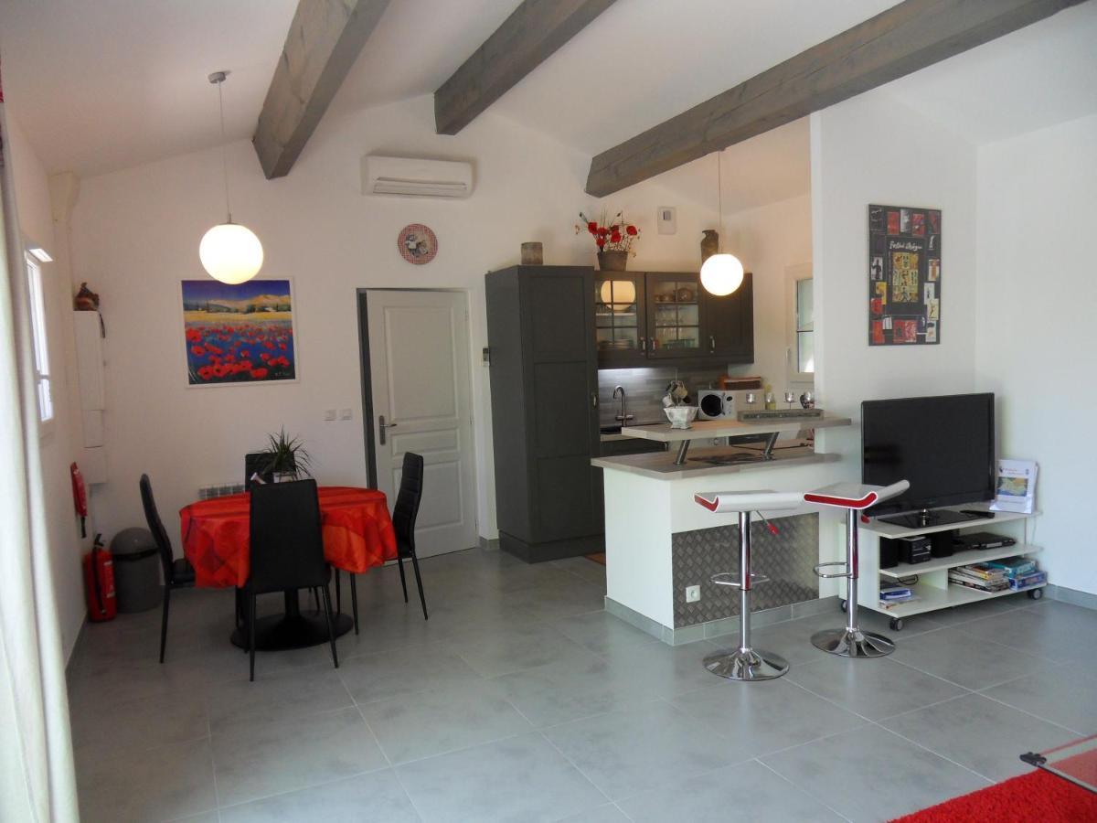 Les Hauts D'Eyragues Gite Reverie Meuble Classe 4 Etoiles Ngoại thất bức ảnh